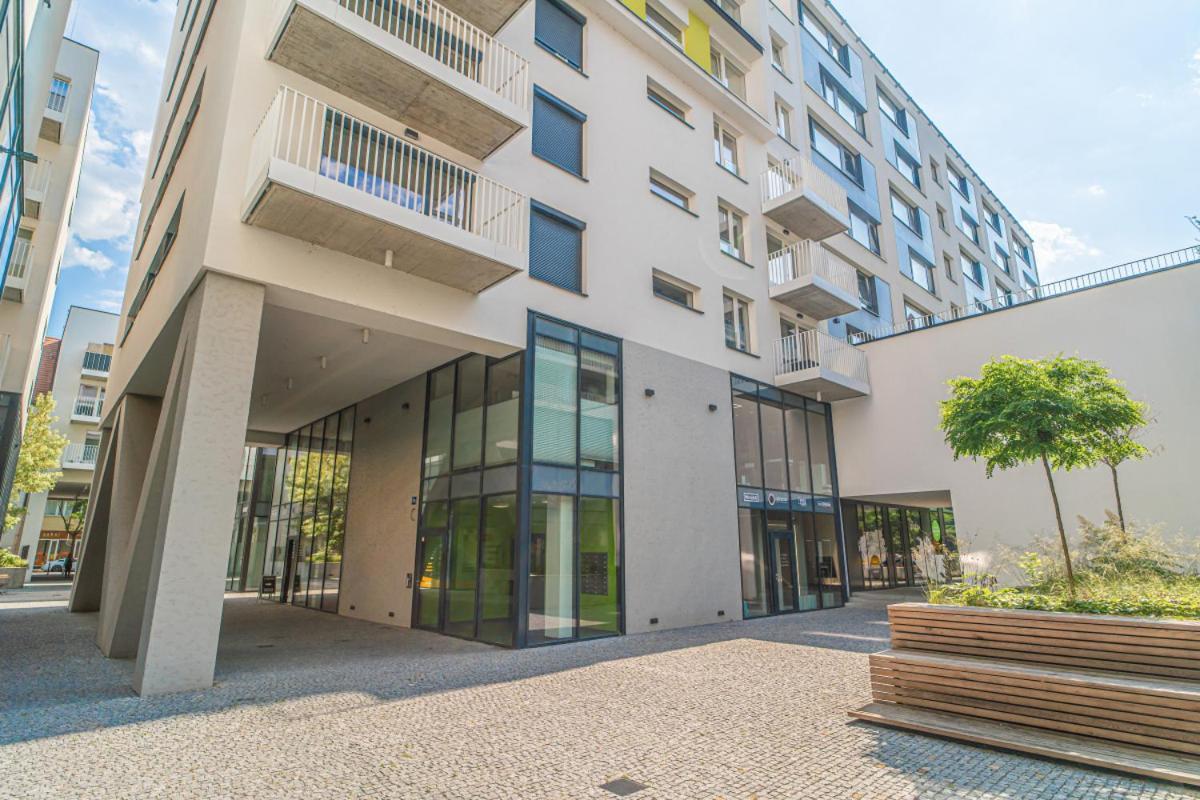 Apartment Karel With Garage Parking Prag Exterior foto